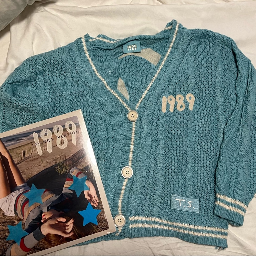 1989 Authentic Cardigan & 1989 (Taylor’s Version) Yellow Limited Ed Vinyl